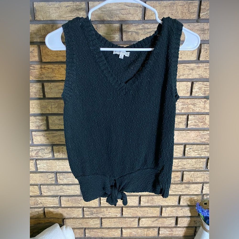 ‎Moon river black vest